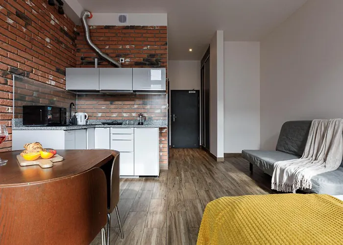 Urban Chic - Main Rail Station - Stylish Studio - K28