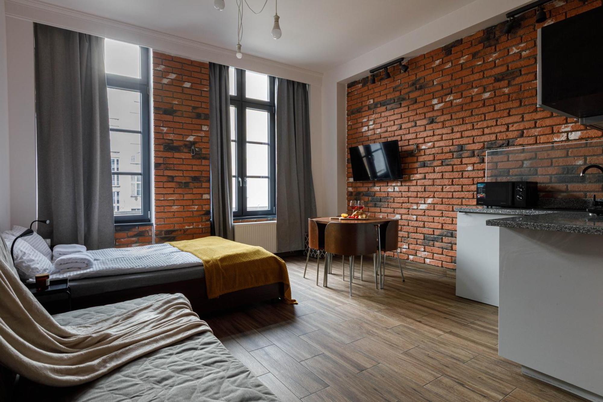 Urban Chic - Main Rail Station - Stylish - K28 * Breslavia